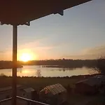 Erdgeschoss-appartement Mit Seeterasse * Ahrensbok