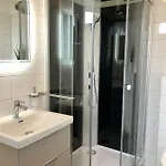 Apartament Erdgeschoss-appartement Mit Seeterasse *