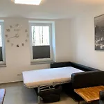 Erdgeschoss-appartement Mit Seeterasse Apartament
