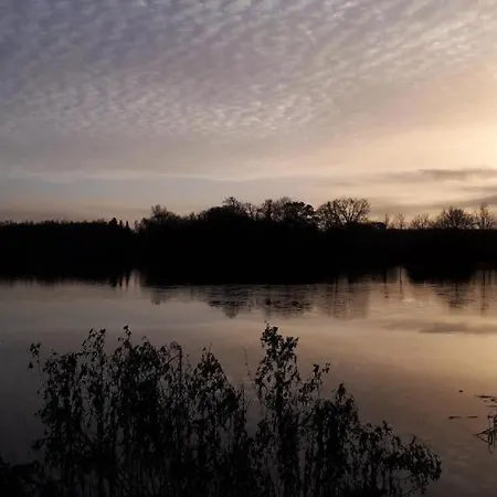 شقة Erdgeschoss-appartement Mit Seeterasse Ahrensbok