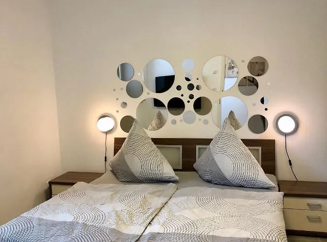 Erdgeschoss-appartement Mit Seeterasse * Ahrensbok