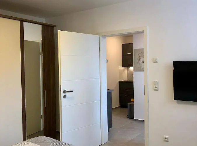 Erdgeschoss-appartement Mit Seeterasse * Ahrensbok